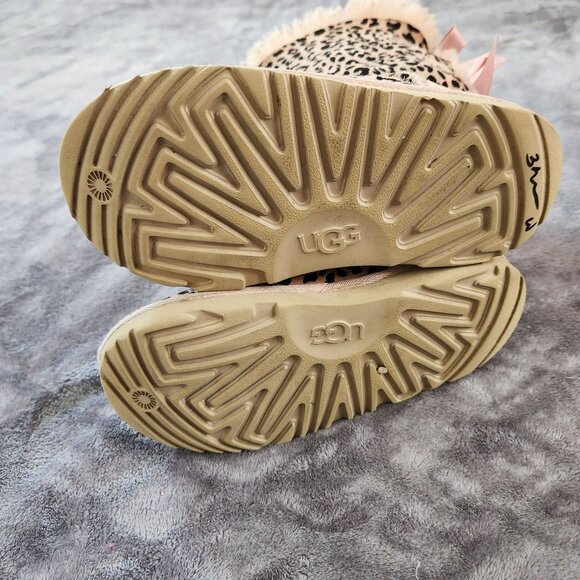 UGG Winer/ Snow Boots for a Toddler Size 12 Leopard Print - Picture 6 of 8